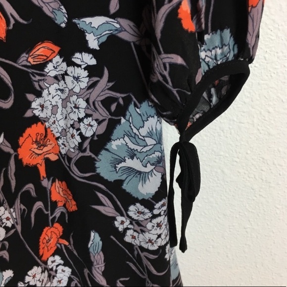 Sold* Ecote floral dress - Picture 4 of 4